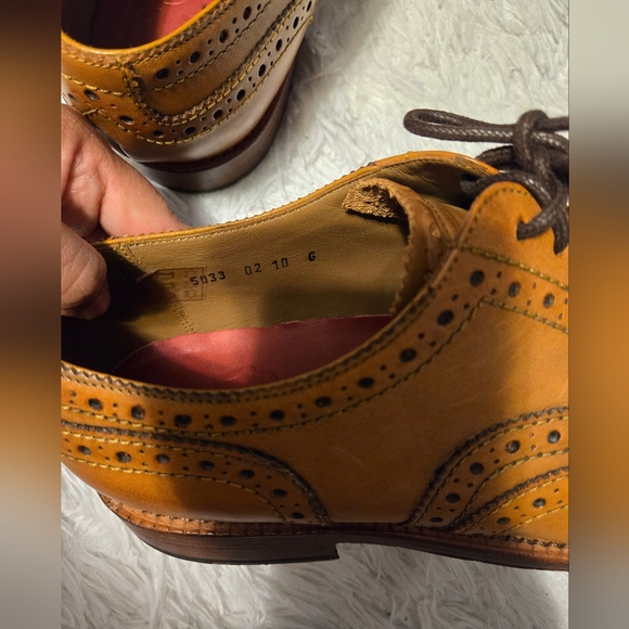 Grenson Stanley is a Classic Color Brown/Tan Size 10 - Picture 6 of 10
